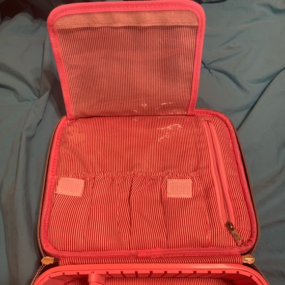 Makeup bag - Picture 4 of 6